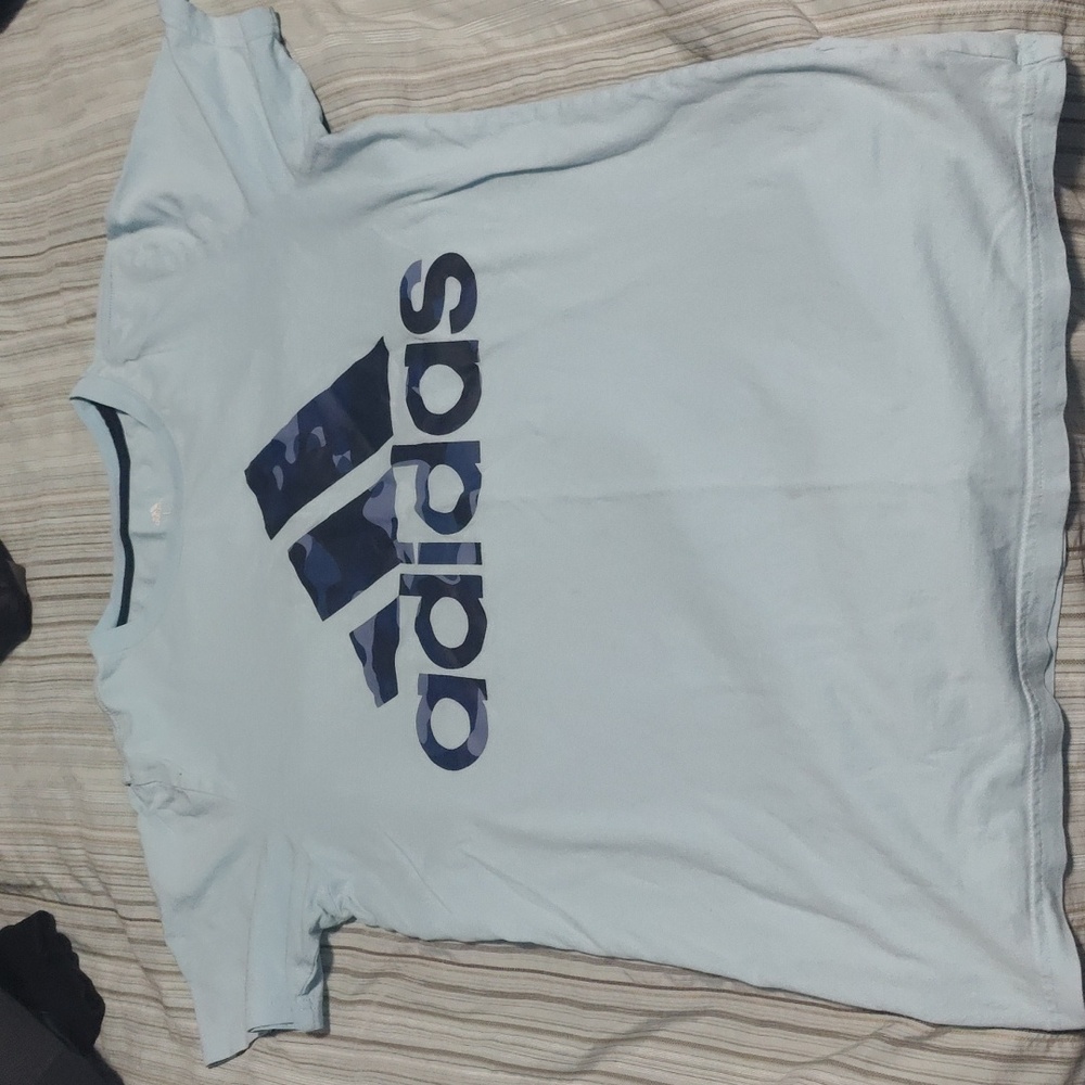 Boys Adidas size L 14/16 T-shirt